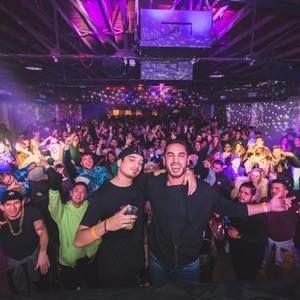 Meet your Posher, Max